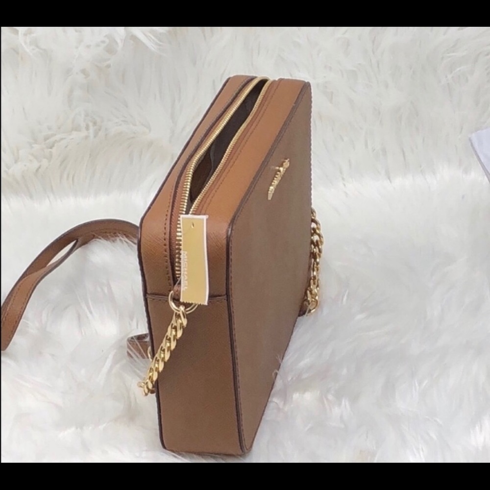 💕💕NWT Michael Kors Jet Set crossbody - Picture 4 of 6